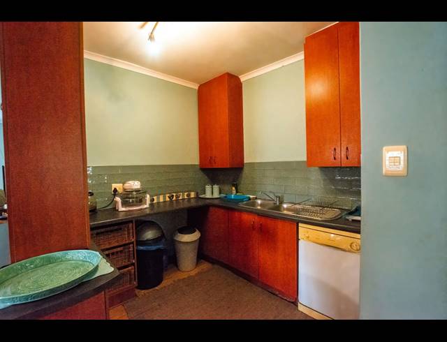 4 BEDROOM HOUSE FOR SALE IN WAVECREST